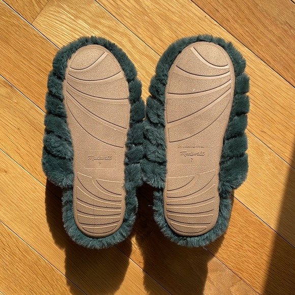 NWOT Madewell Quilted Scuff Slippers in Recycled Faux Fur / 7 / DEEP FOREST - Picture 2 of 6